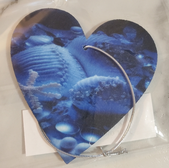 Under the Sea Heart Shaped Car Air Freshener - Picture 1 of 5